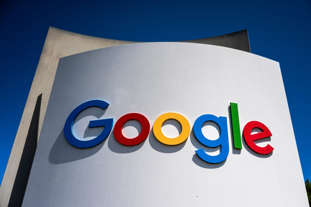 Google warns 2.5B people